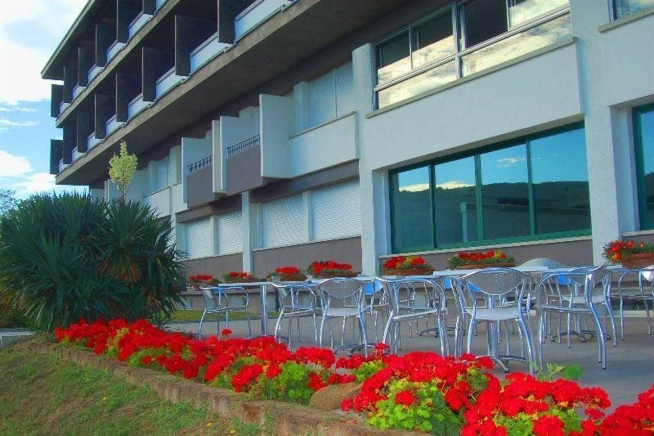 Hotel Capo Est Gabicce Mare Exterior foto